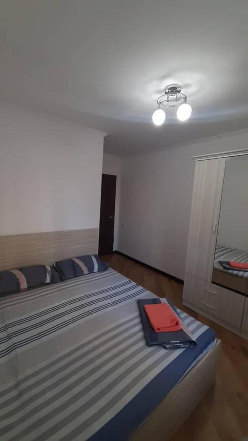 Apartment On Toktogula Bishkek Exterior foto