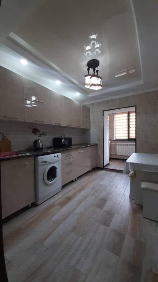 Apartment On Toktogula Bishkek Exterior foto
